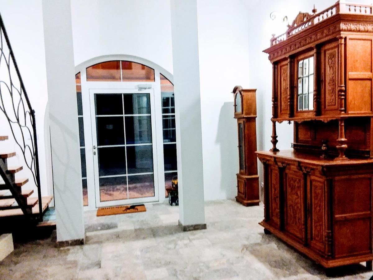 Dworek Akacja Uslugi Hotelarskie Janowiec Esterno foto