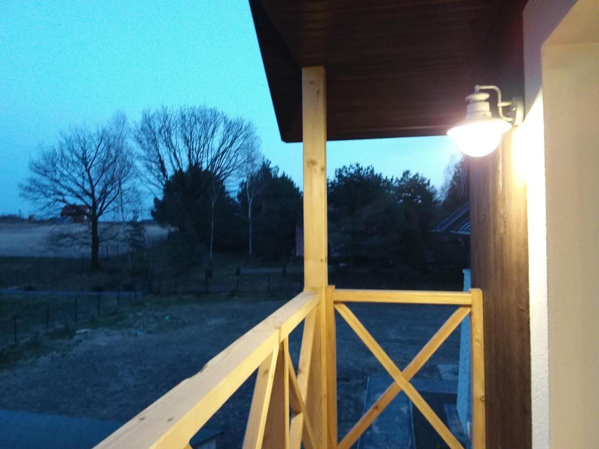 Dworek Akacja Uslugi Hotelarskie Janowiec Esterno foto