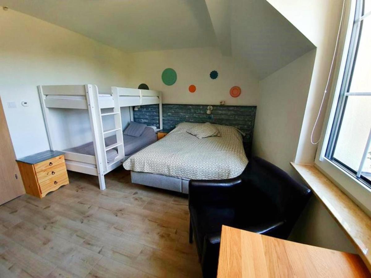 Dworek Akacja Uslugi Hotelarskie Janowiec Esterno foto